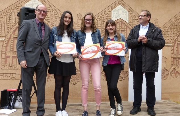 Monsó, Caballé i Bautista recollint el guardó. FOTO: Cedida