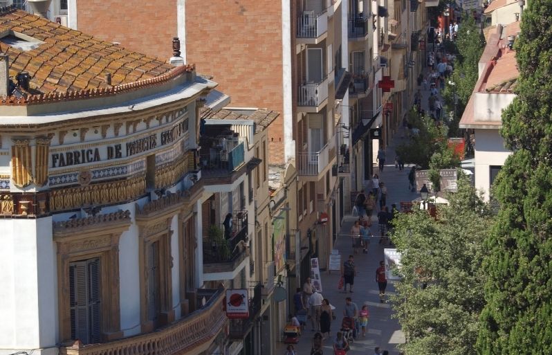 Carrer de Santiago Rusiñol vianantitzat. FOTO: Artur Ribera