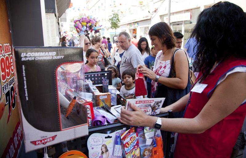 Els comerços han ofert descomptes en molts productes. FOTO: Lali Puig