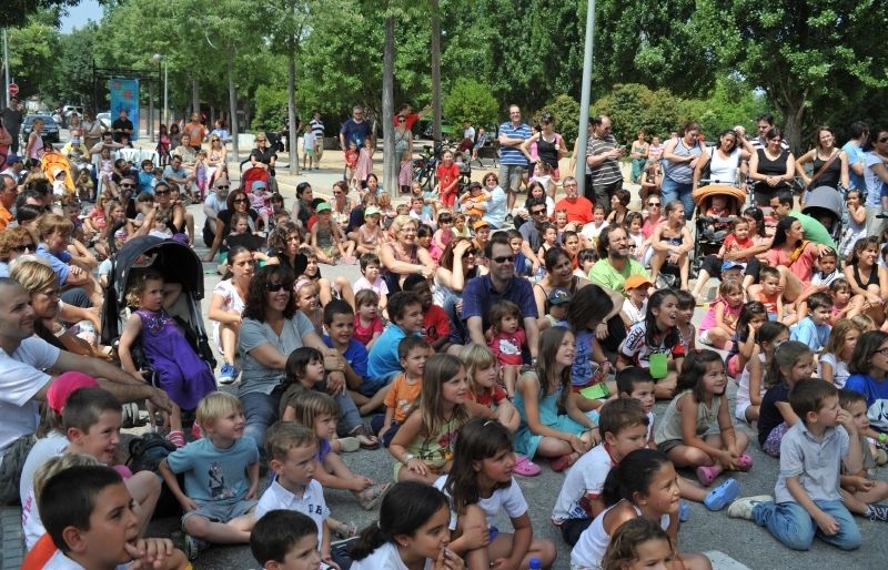 Amb activitats infantils a Mira-sol Centre. FOTO: Arxiu