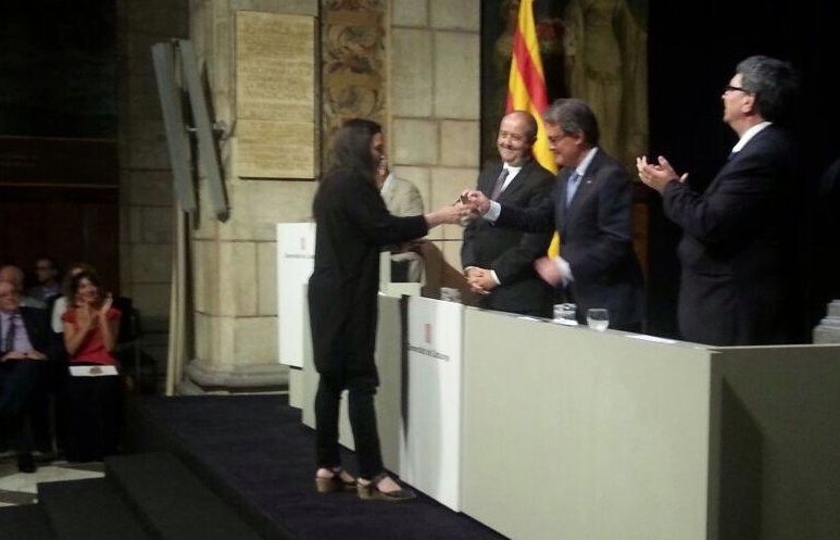 Laura Jener en el moment de recollir el seu guardó. FOTO: Cedida