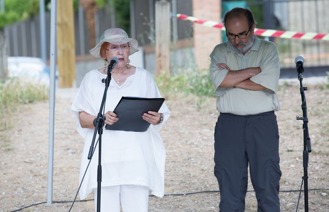 Membres de Teatre Espiral van interpretar poesies sobre natura. FOTO: Localpress