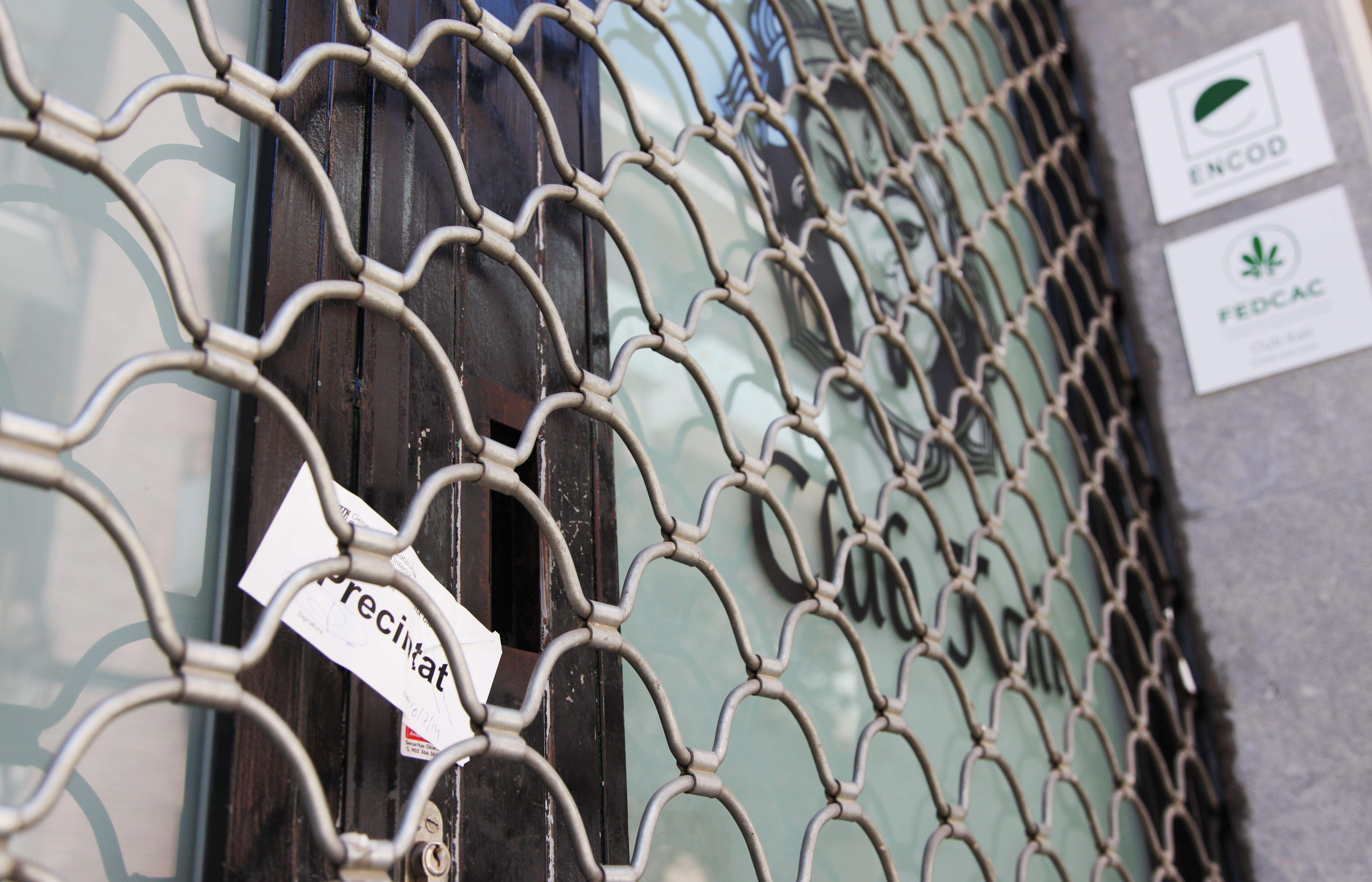 El local roman precintat des del dijous 10 de juliol. FOTO: Lali Puig