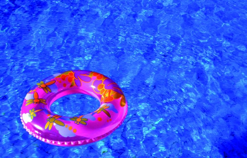 Per la seva seguretat, és important que els nens aprenguin a nedar aviat