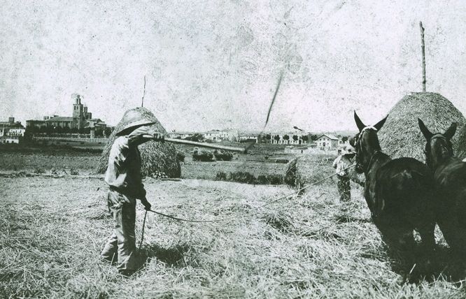 Batent a lera de Torre Blanca al començament del segle XX. Foto: Laureà Coll Soler / Fons Pere Pujol Tortosa