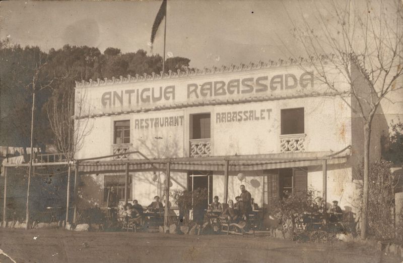 Restaurant Rabassalet (1906), posteriorment va ser el primer hotel de la carretera