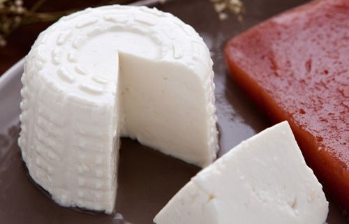 El formatge fresc s'obté a partir de llet pasteuritzada. FOTO: Cedida