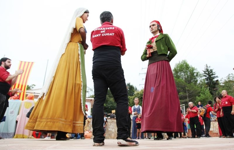 Els gegants de Sant Cugat durant la Festa Major de Valldoreix. FOTO: Lali Puig