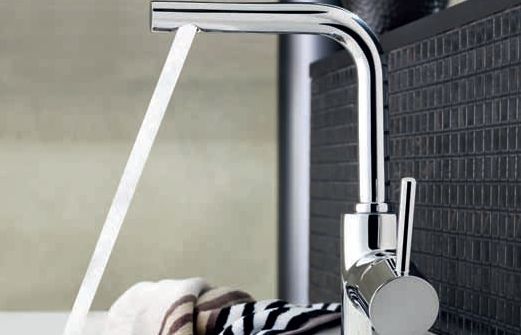 Aixetes de banys per controlar la temperatura i el cabal. FOTO: Cedida