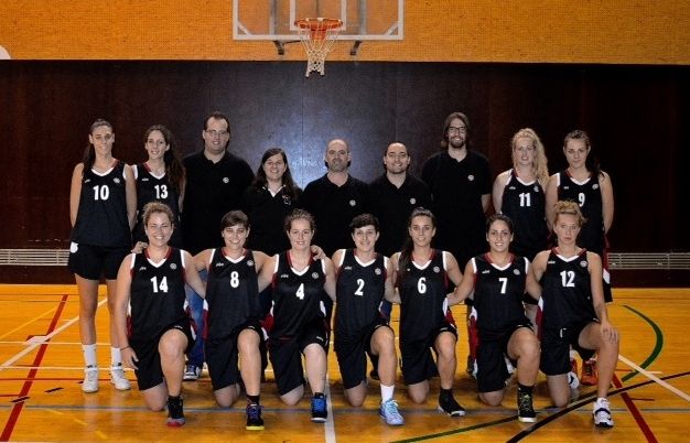 Plantilla del sènior 1 femení de bàsquet de la UE Sant Cugat. FOTO: UESC