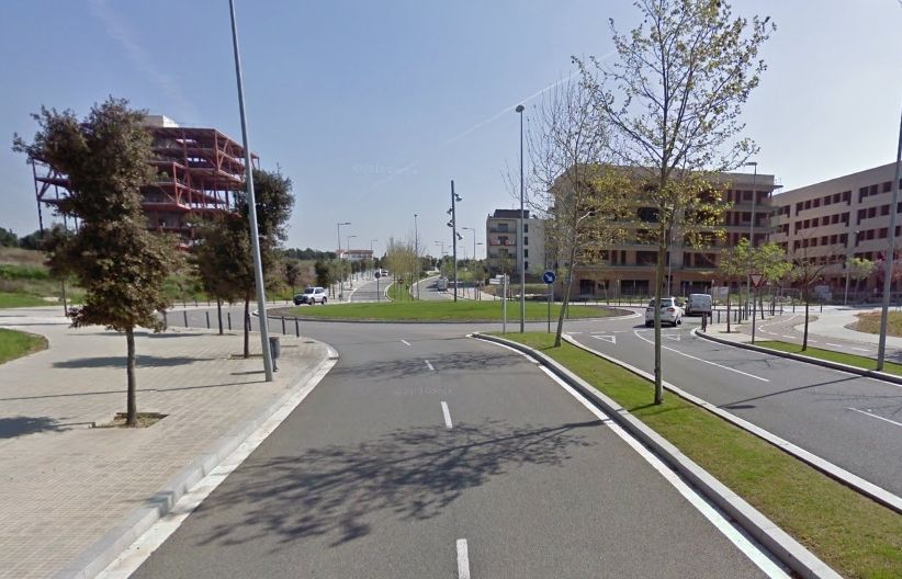 Una de les rotondes de Via Augusta que ja té nom