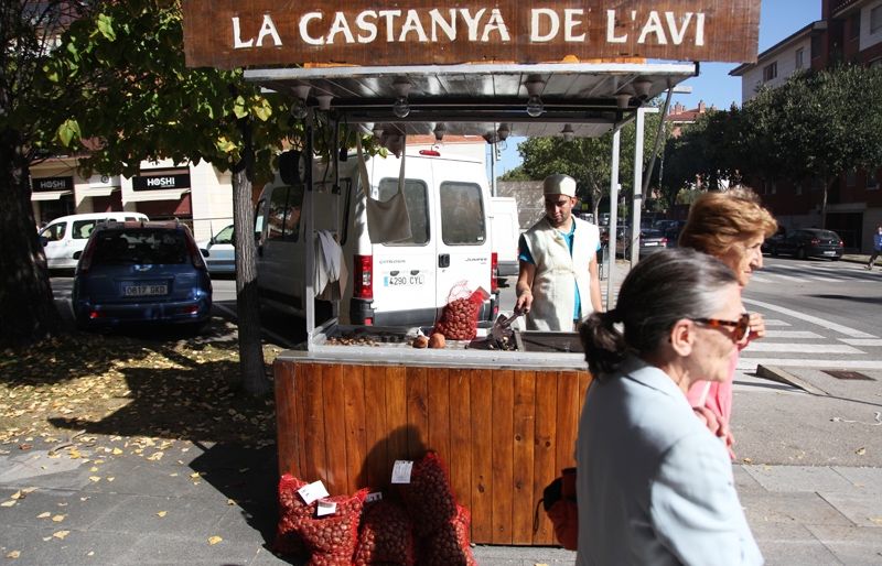 Una parada de castanyes a Sant Cugat. FOTO: Arxiu