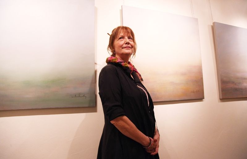 Inauguració de l'exposició de Celia Conesa "Cercant Poesia" a Pou d'Art