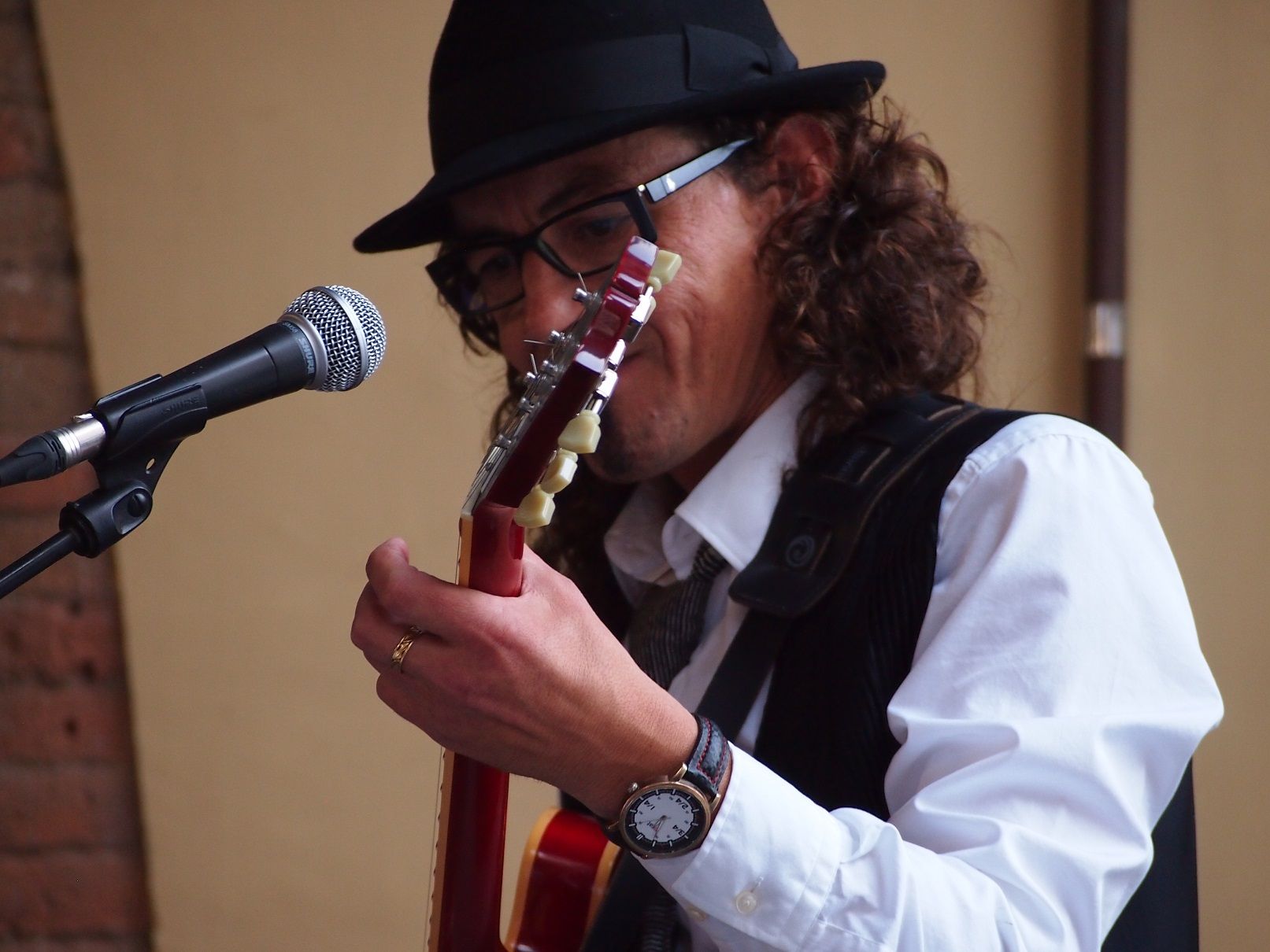 A través de Vinyoli de Xavi Múrcia