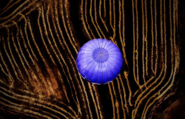 1r ESPORTS: Entre línies