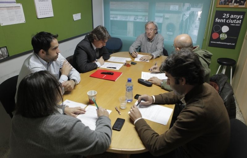 El jurat dels 18ns Premis Esport en Marxa s'ha reunit a Cugat.cat. FOTO: Artur Ribera