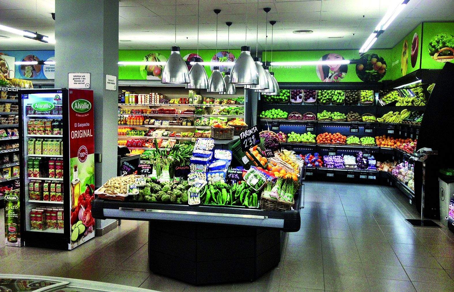 Obre de dilluns a dijous, de 9 a 14 h i de 16.30 a 21 h, i divendres i dissabtes, de 9 a 21 h