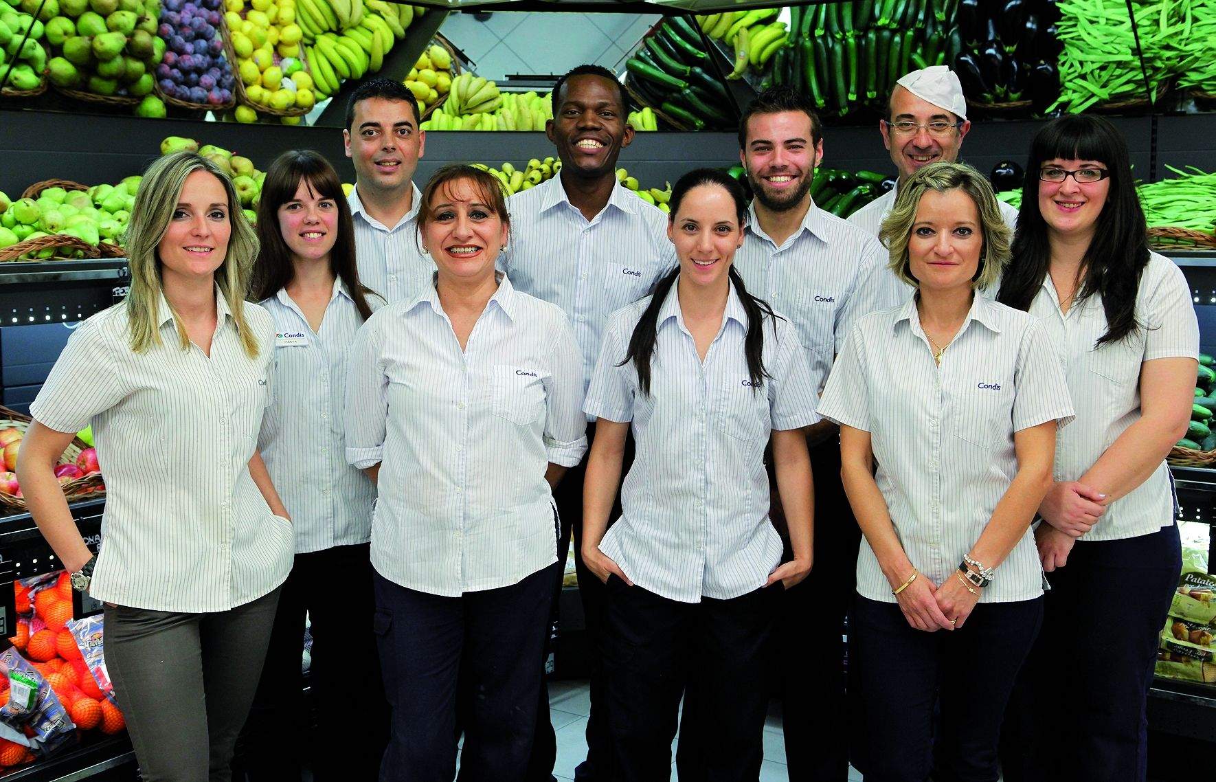 Té un fàcil accés per carretera sense haver d?entrar al centre i disposa de pàrquing gratuït