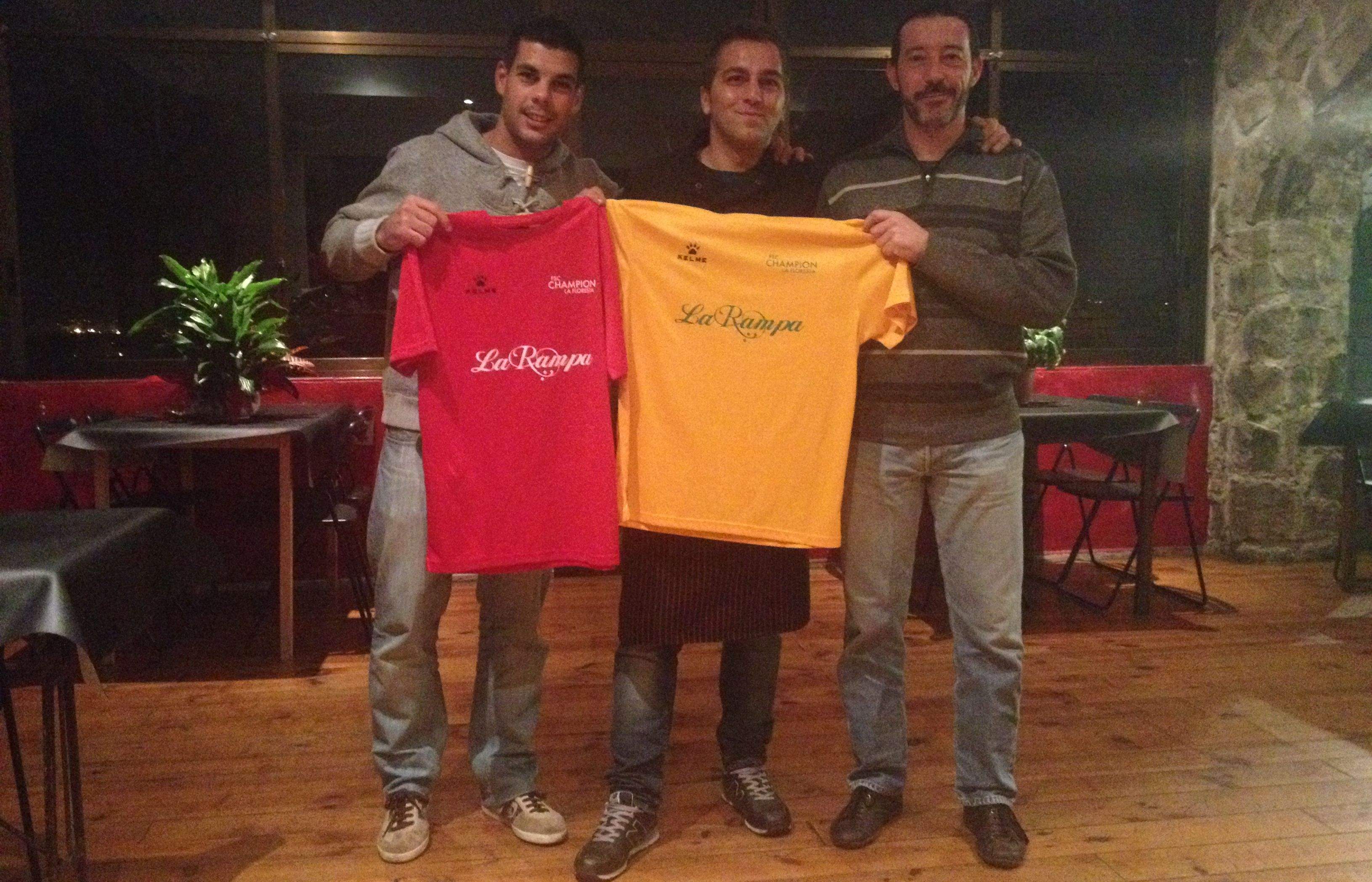 Eduard Paytubí, Jeroni Farré i Roger Toutain, amb les equipacions del FSC Champion La Floresta. FOTO: À. L. P.