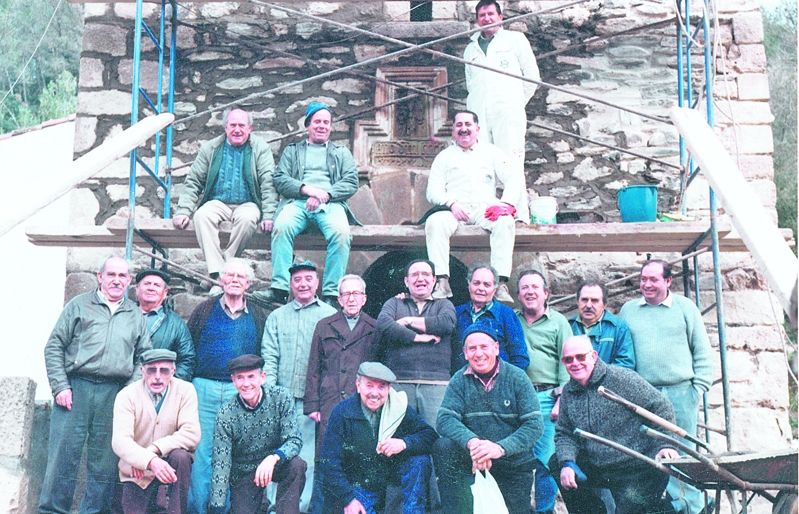 Part dels membres de la Penya Regalèssia en una imatge del 1991