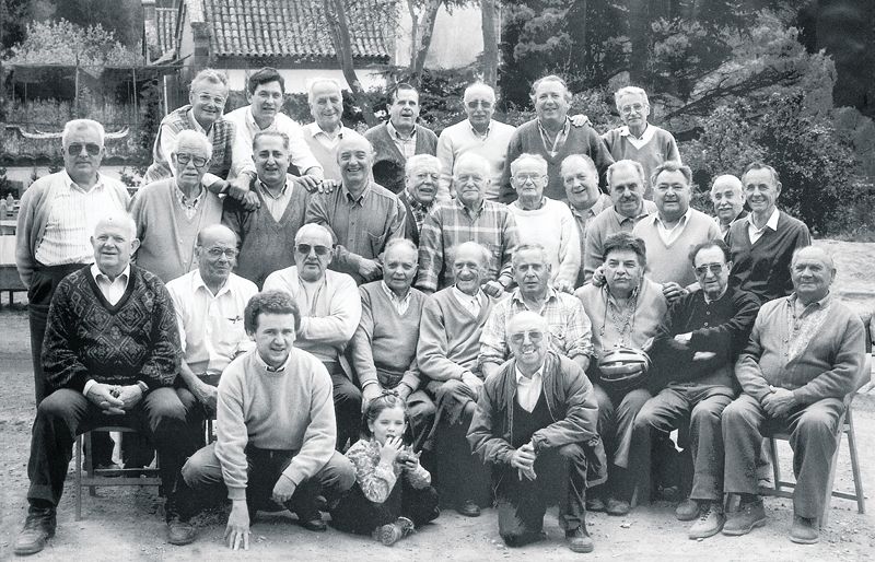 Les cares de la Penya Regalèssia en una foto de Pep Pujol (1996)