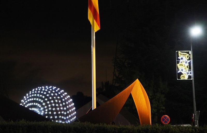 L'escultura omplirà les places de Valldoreix amb la Biennal  FOTO: Lali Pui 