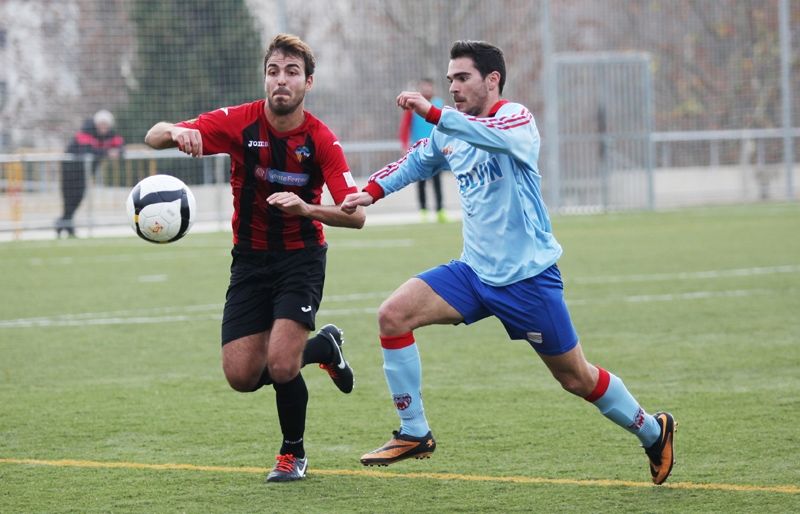 El Sant Cugat Esport FC i el Martorell CF han empatat a 1 gol. FOTO: Lali Puig