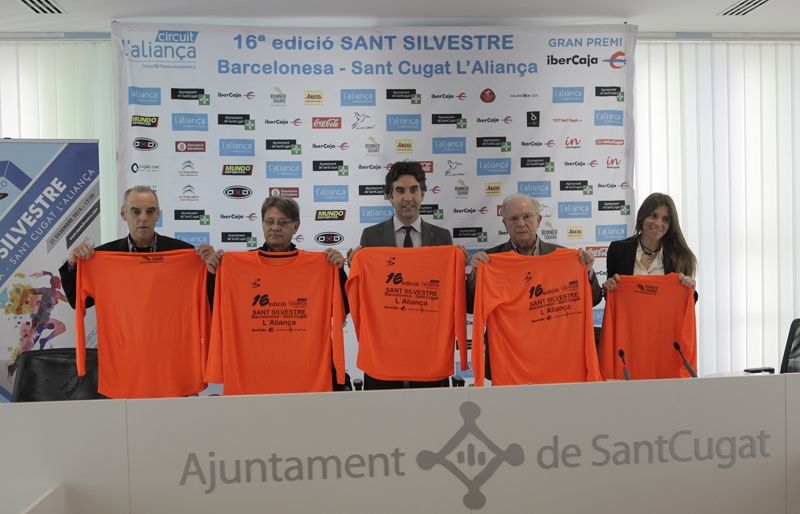 Josep Maria Antentas, Joan Cutrina, Xavier Tizón, Domingo López i Montse Cespedosa, durant la presentació. FOTO: Artur Ribera