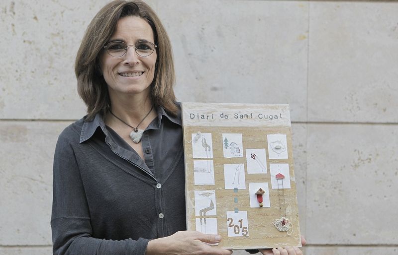 Marta Ballvé ha creat la sobrecoberta del DIARI de Sant Cugat número 1031. FOTO: Artur Ribera
