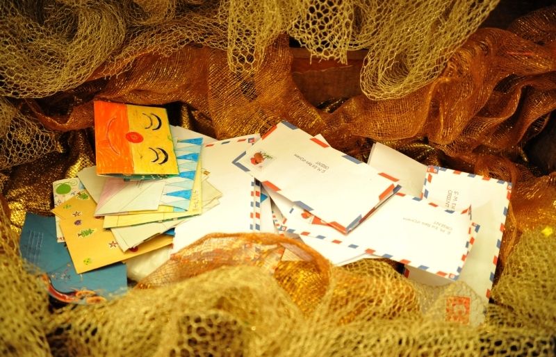 Recollida de cartes amb l'Ambaixador Reial. FOTO: Amanda Bernal