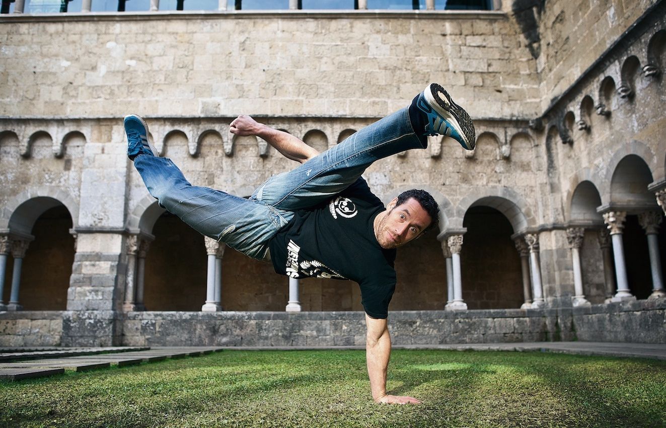 La seva primera feina de doble va ser al programa Polònia. FOTO: Artur Ribera