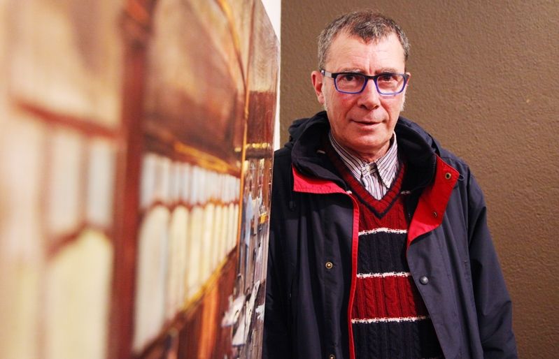 L'artista en un moment de l'exposició. FOTO: Lali Puig