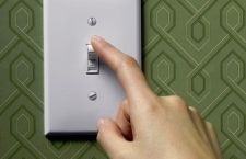 L'observatori apunta que s'han incrementat les dificultats per fer front a pagaments de serveis bàsics com la llum. FOTO: Cedida