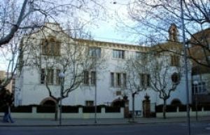 Imatge de la façana de l'escola. FOTO: CEDIDA