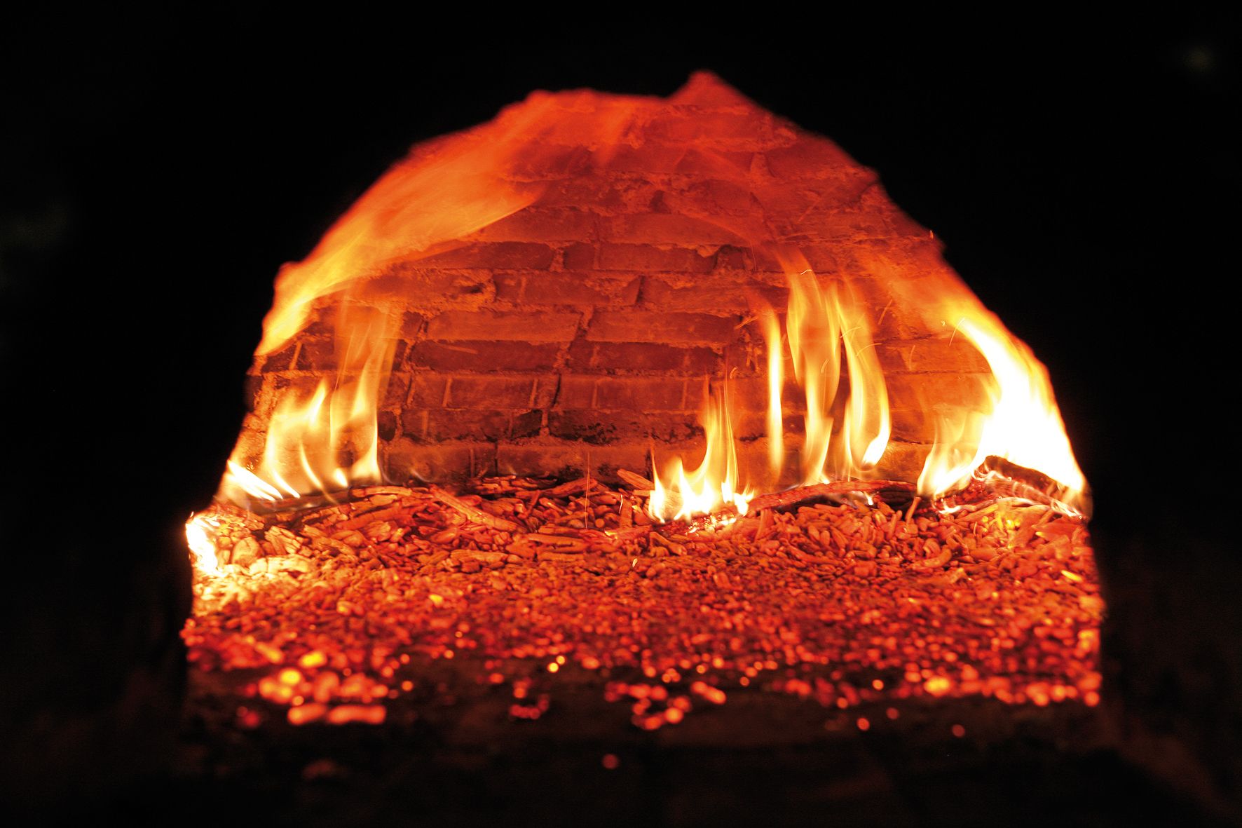 Forn tradicional de llenya. FOTO: Artur Ribera