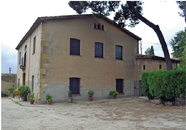 Els dos plecs de tres cartes cadascun formen part del conjunt documental de la masia Can Castanyer. FOTO: Cedida