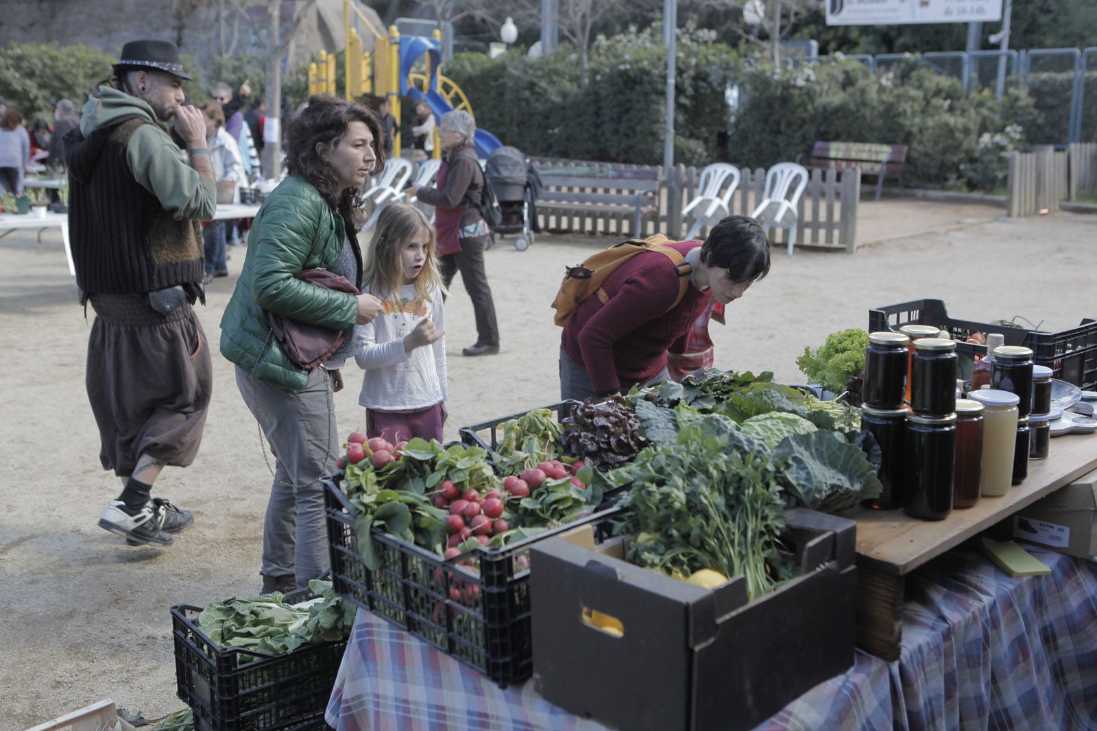 Mercat d'artesans i mercat d'intercanvi de plantes a La Floresta