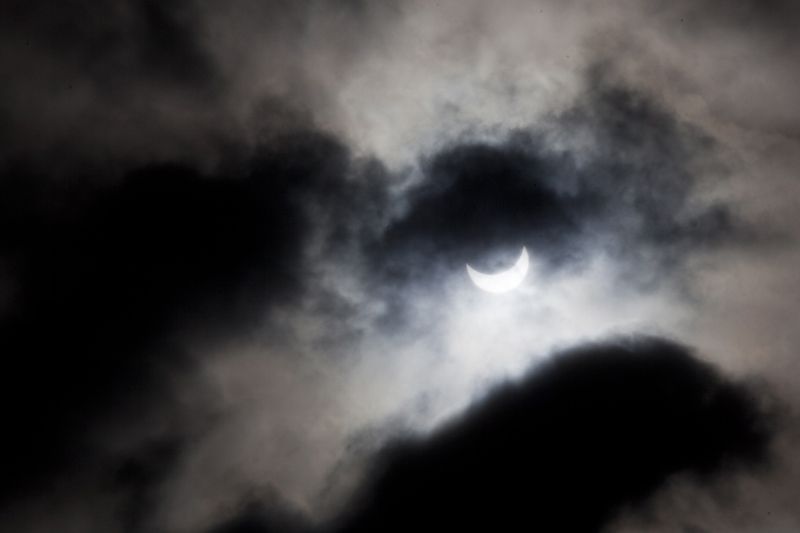 L'eclipsi solar des del Monestir