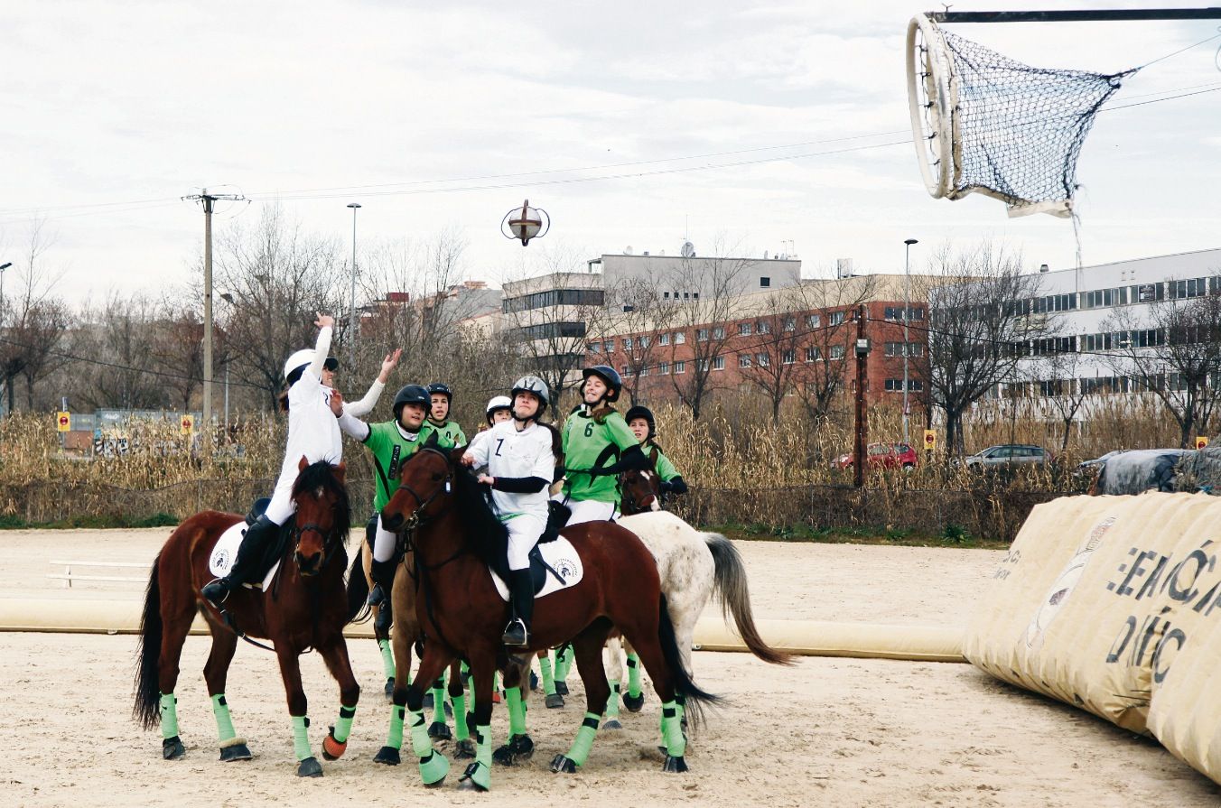 L'Hípica Can Caldés vol potenciar, encara més, el horseball. FOTO: lali Puig