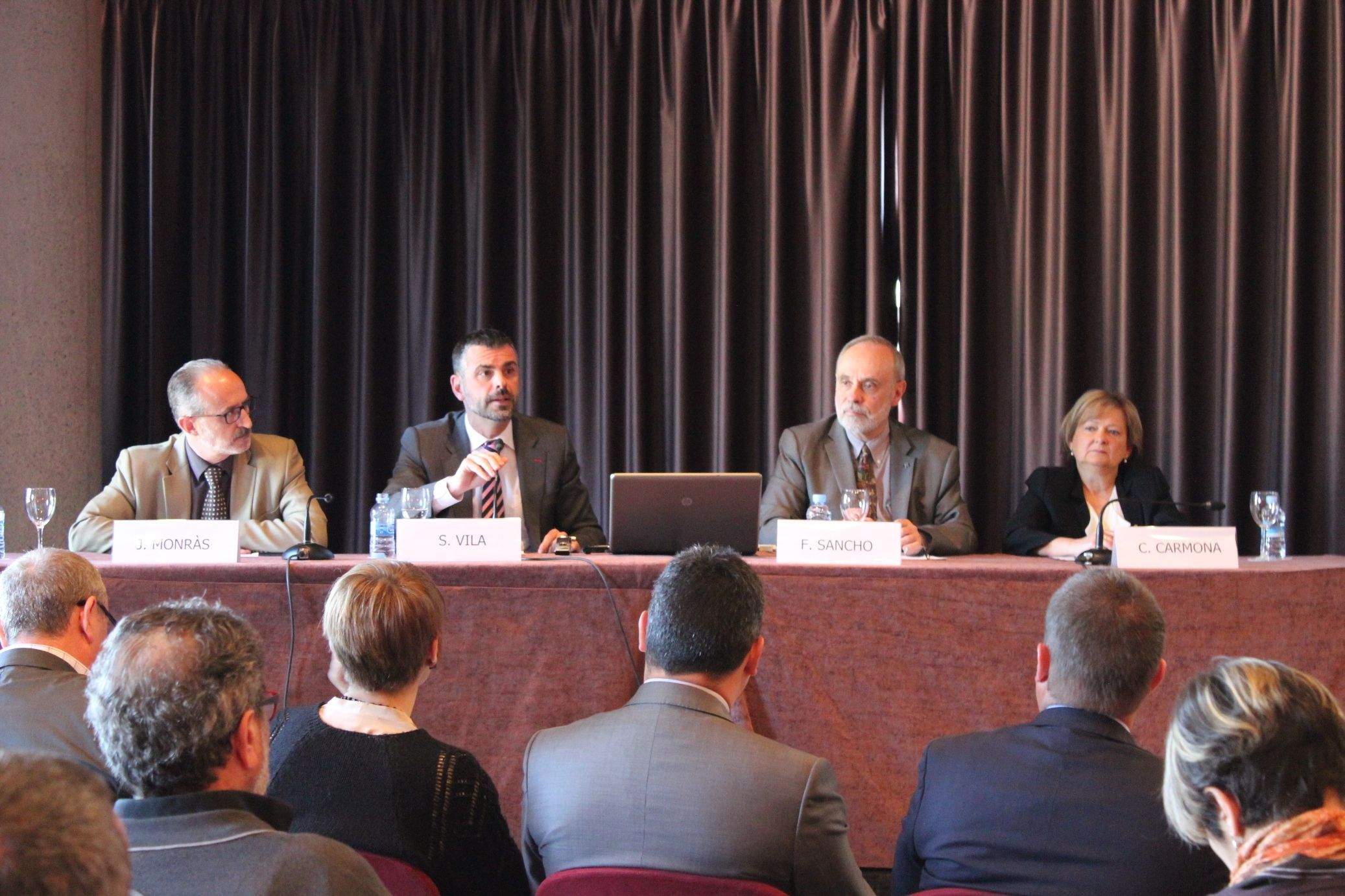 El conseller Santi Vila va lloar les qualitats de l'àrea de la B30. FOTO: Cedida