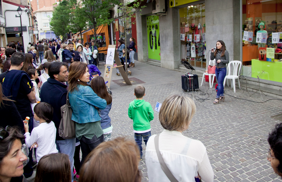 La Nit en Blanc pot ser una de les primeres ocasions en què restauradors i comerciants treballin plegats. FOTO: Arxiu