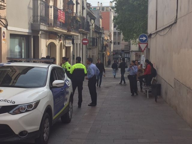 Els fets han passat al carrer de Sant Antoni. FOTO: L. Grau