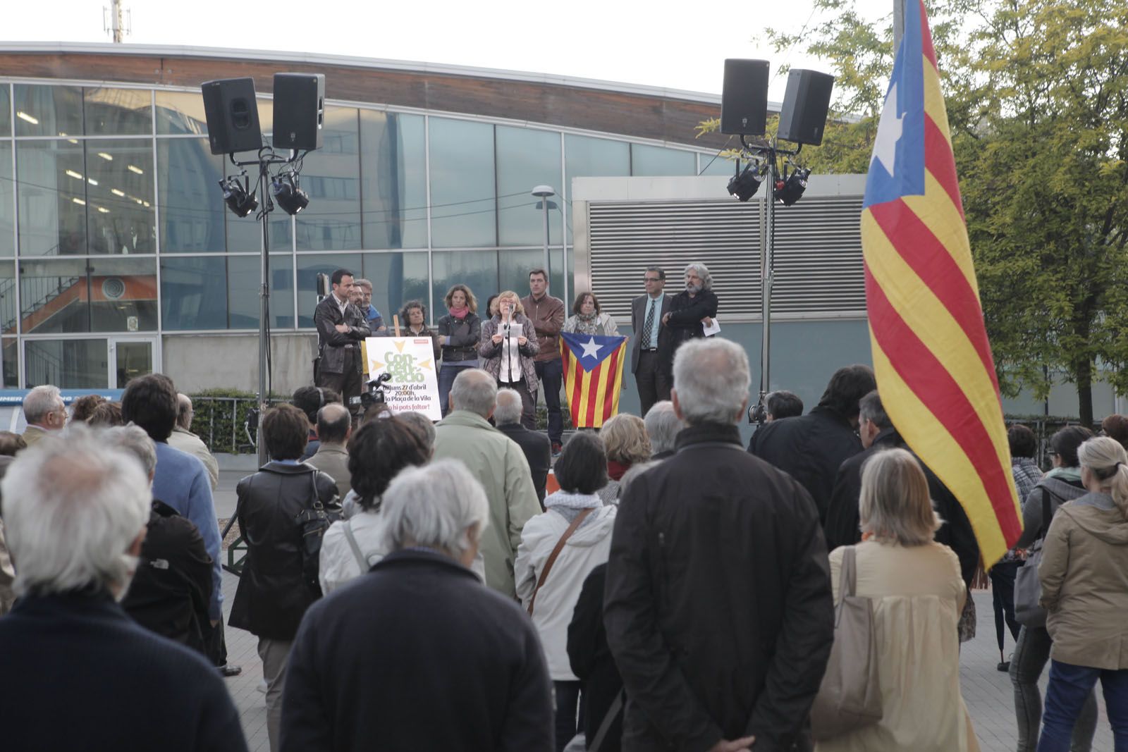  La plaça de la Vila ha acollit la concentració de l'ANC. FOTO: Artur Ribera