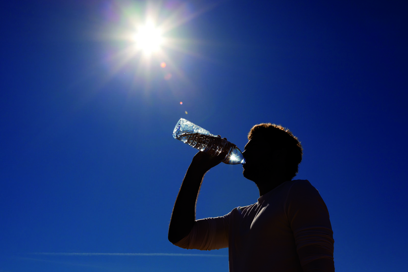 És molt important hidratar-se sovint. FOTO: Arxiu