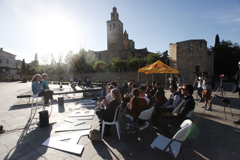 Esquerra ha organitzat una trobada-tertúlia sobre la immersió lingüística. FOTO: Lali Puig