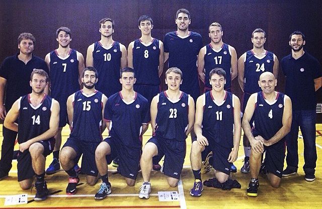 El sènior 2 de la UE Sant Cugat finalitza primer del grup 4 de Tercera Catalana. FOTO: UESC