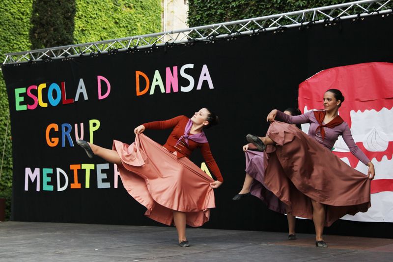 Els quatre grups de l'Escola de Dansa han ballat un total de 20 balls. FOTO: Lali Puig