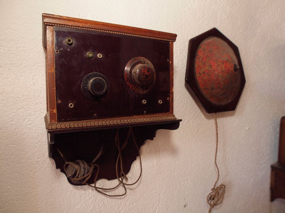 Les primeres ràdios s'escoltaven amb auriculars