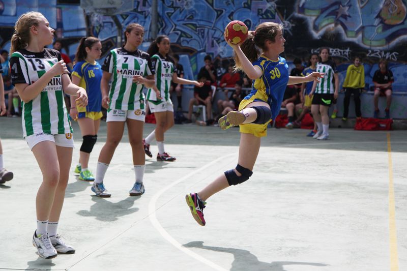 23es Jornades d'Handbol Escolar al Pavelló de La Floresta. FOTOS: Lali Puig