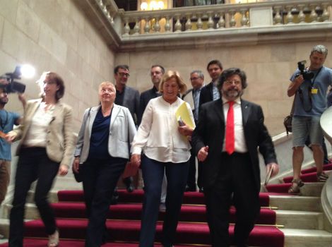 Els independentistes baixen les escales nobles del Parlament . FOTO: QS/ElSingular